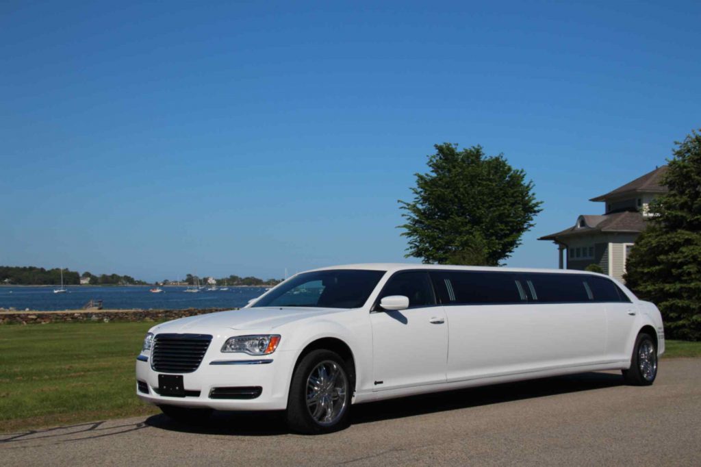 Top 7 Limo Service in Toronto: Travel with Elegance & Luxury