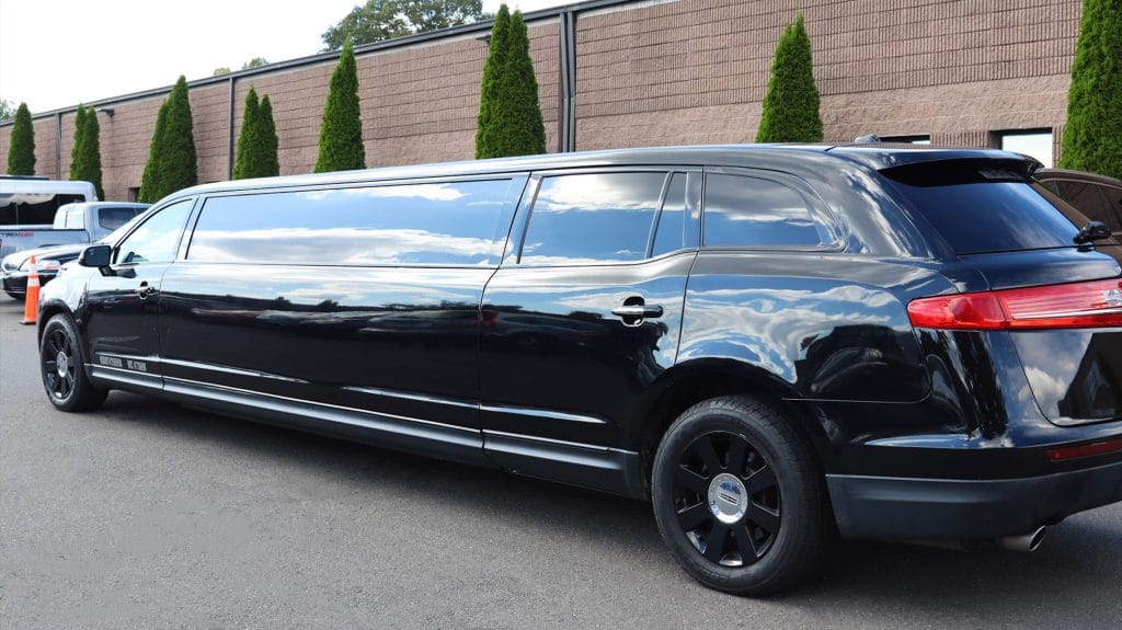 Lincoln Town Stretch Limousine